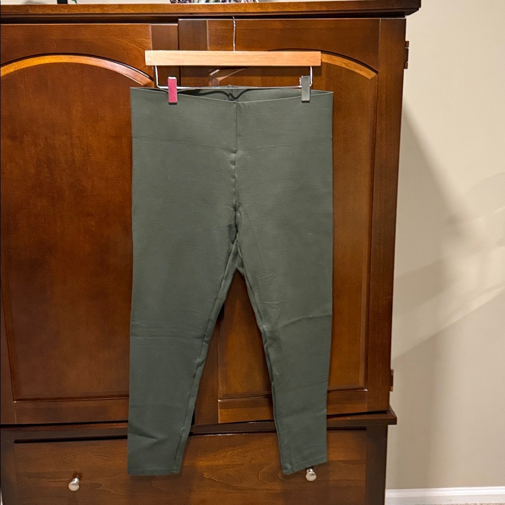 Loft Dark Green High-Waisted leggings